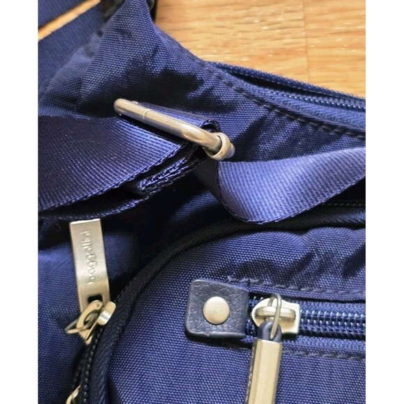 BAGGALLINI Everyday AntiTheft RFID protection nylon crossbody Dark Blue - Picture 12 of 13